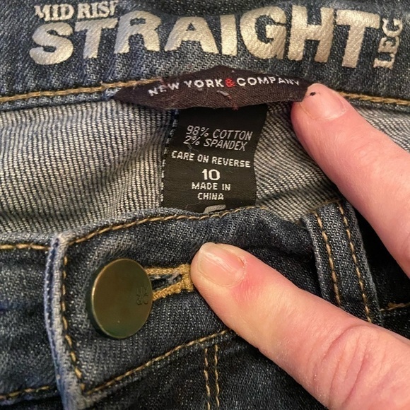 𝅺NEW York and Company size ten jeans with rivets and style. Comfy and stylish. - Picture 3 of 7